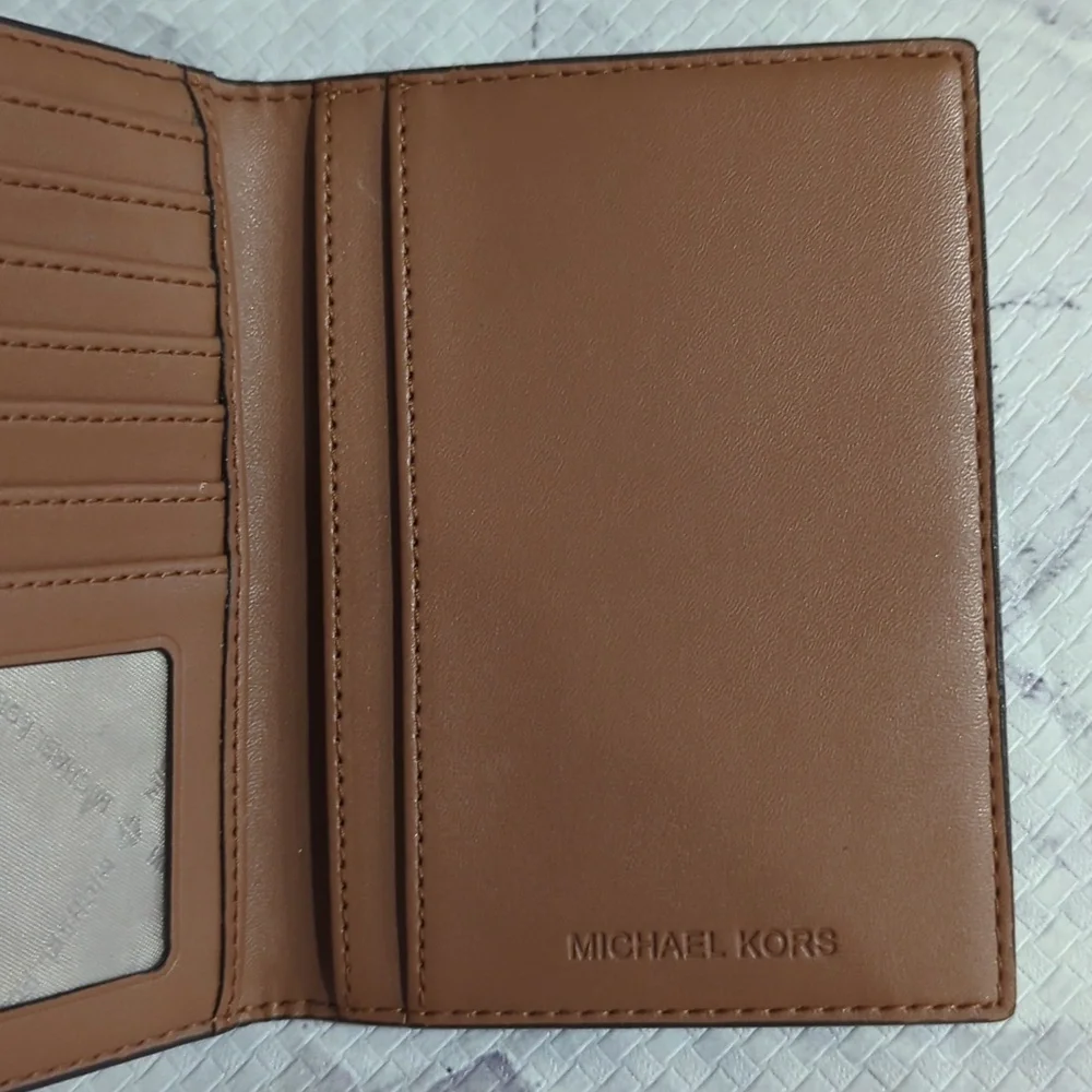 Michael Kors Jet Set  Signature Passport Dark Brown Key & Card Holder Wallet EUC